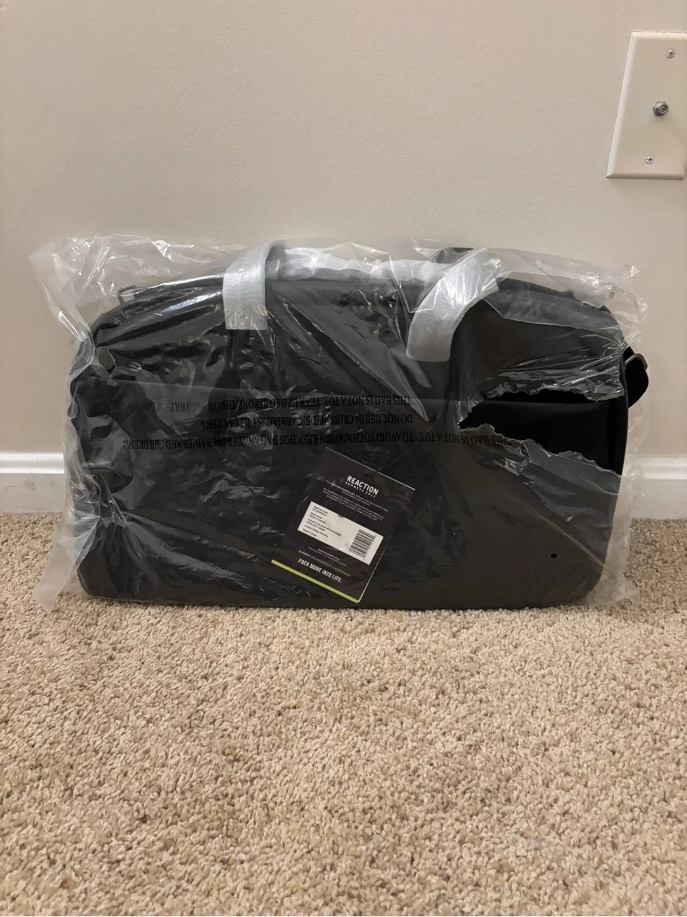 Kenneth Cole Reaction “Port Stanley”Leather Duffle Bag